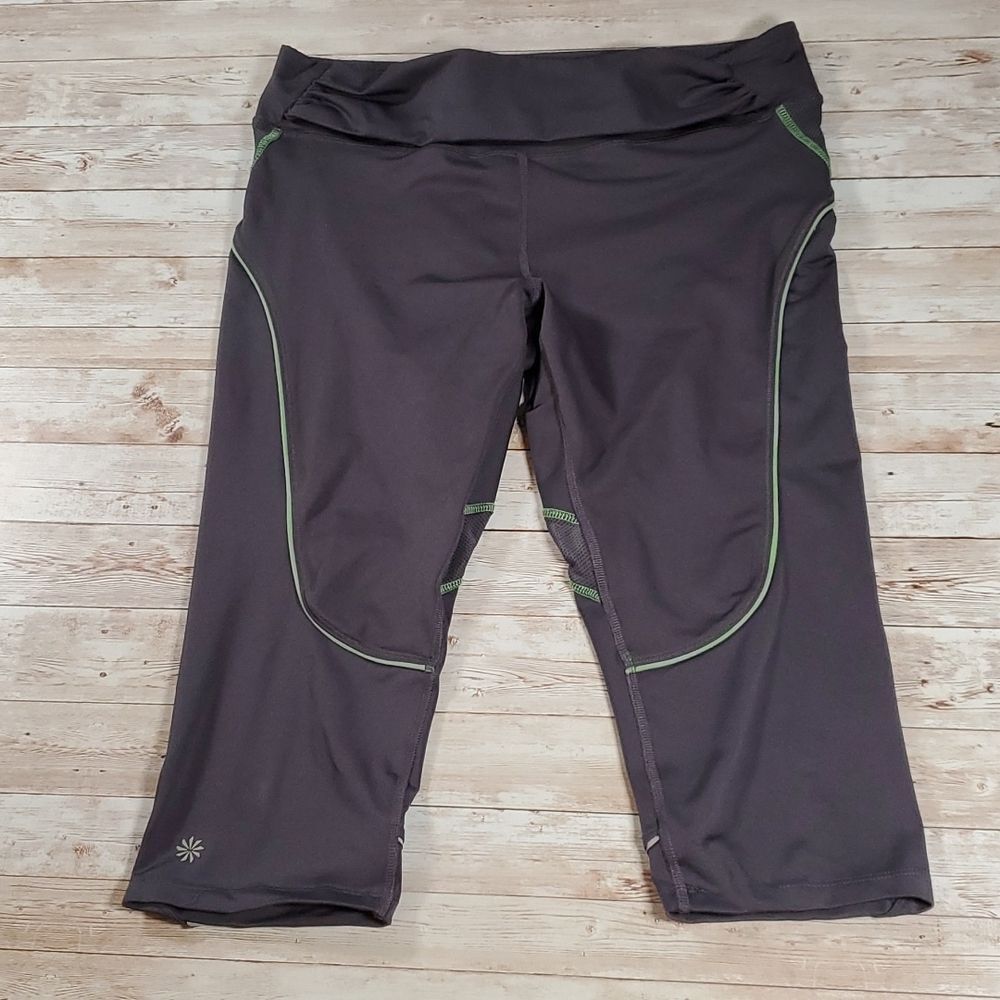 Athleta Quick Step Quickstep Capri Cropped Yoga Workout Leggings Grey Size Large
